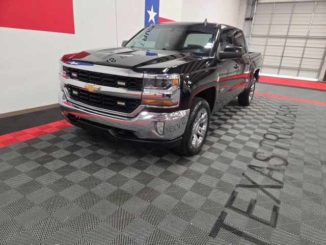Used 2018 Chevrolet Silverado 1500 LT w/ LT Eassist Package AWD/4WD image 3