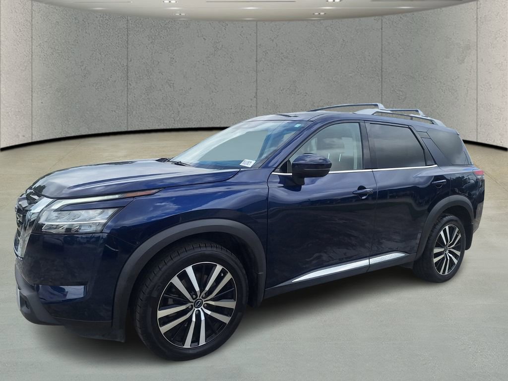 Used 2024 Nissan Pathfinder Platinum FWD image 9