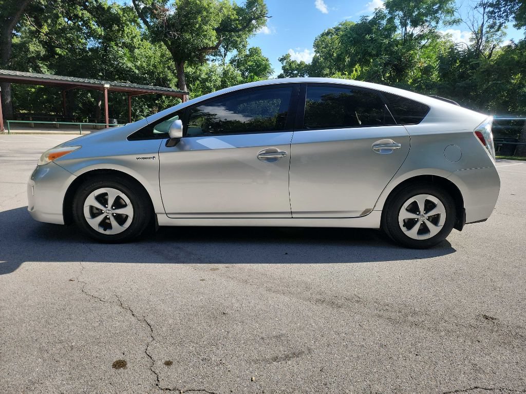 Used 2012 Toyota Prius Two FWD image 4