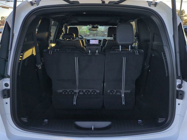 New 2026 Chrysler Pacifica Select AWD/4WD image 13