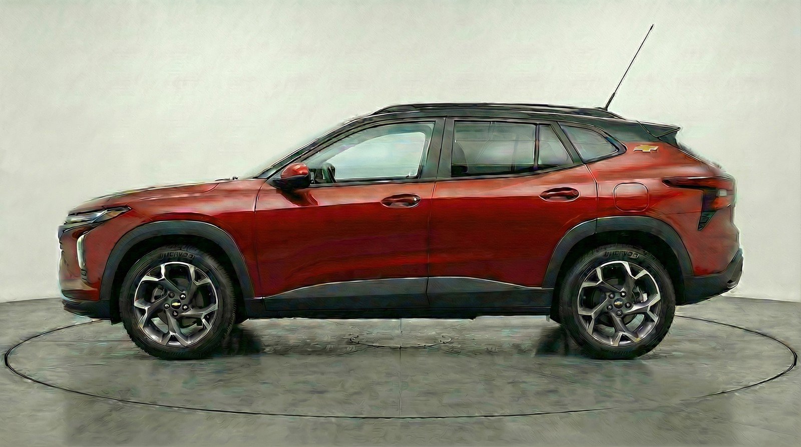 Used 2025 Chevrolet Trax LT FWD image 5