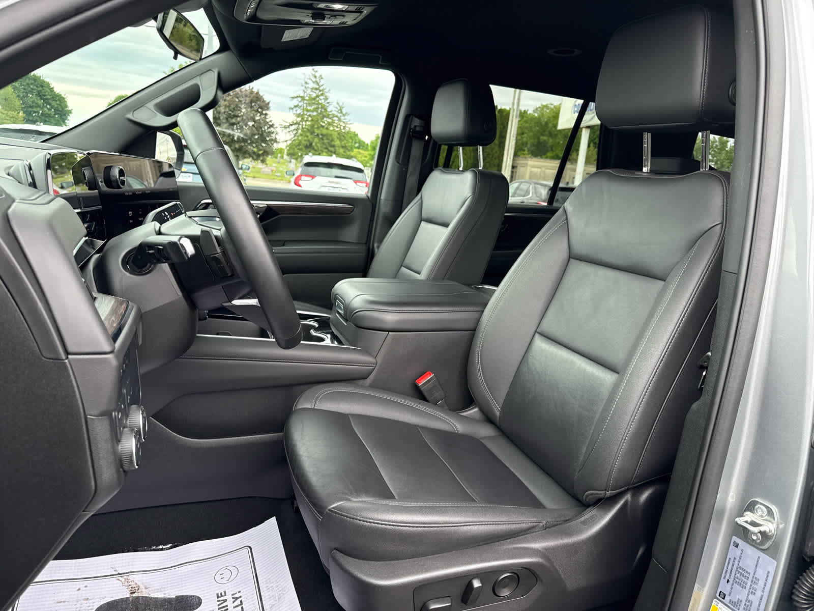 Certified 2025 Chevrolet Tahoe LT AWD/4WD image 10