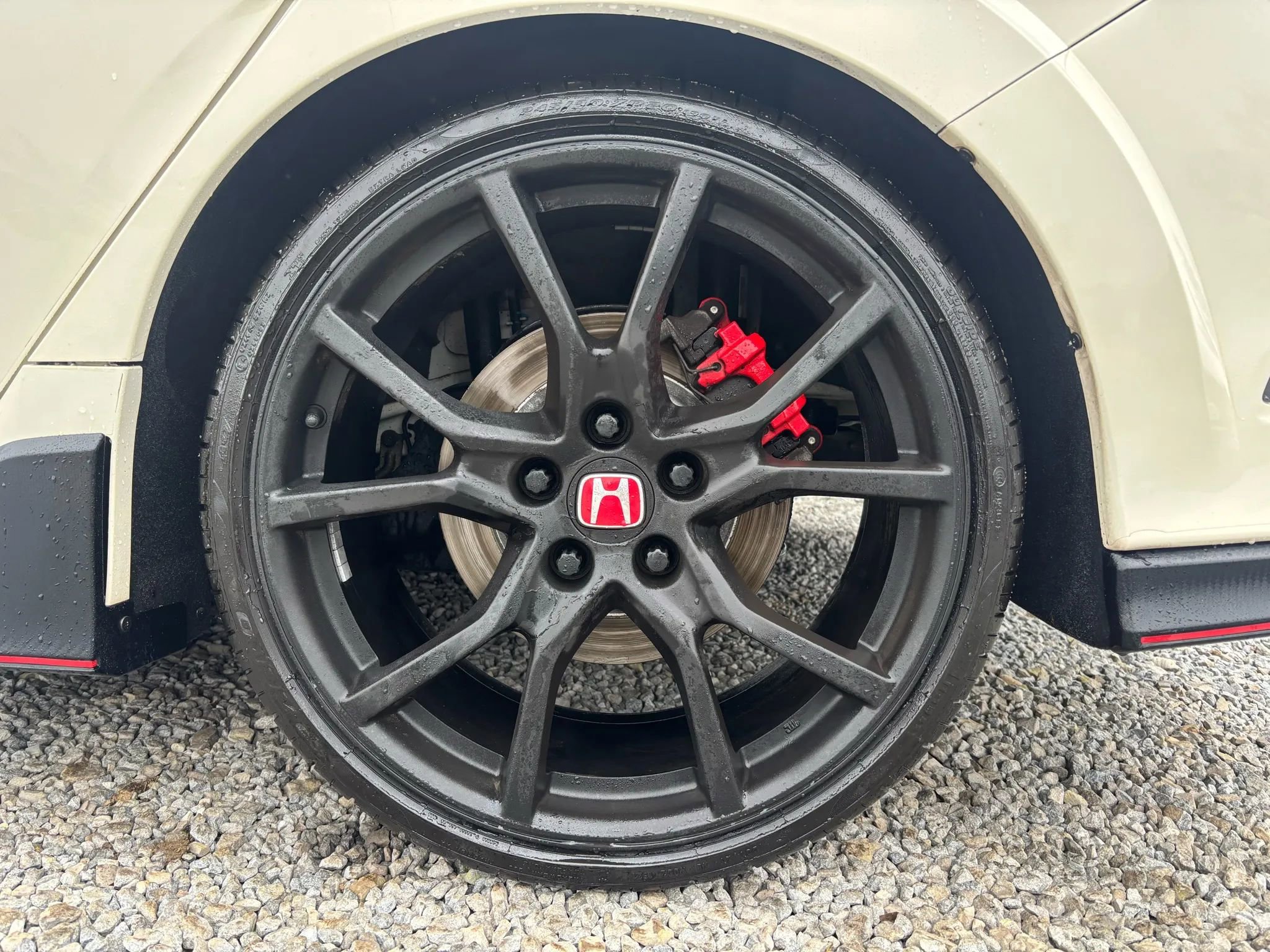 Used 2018 Honda Civic Type R image 2
