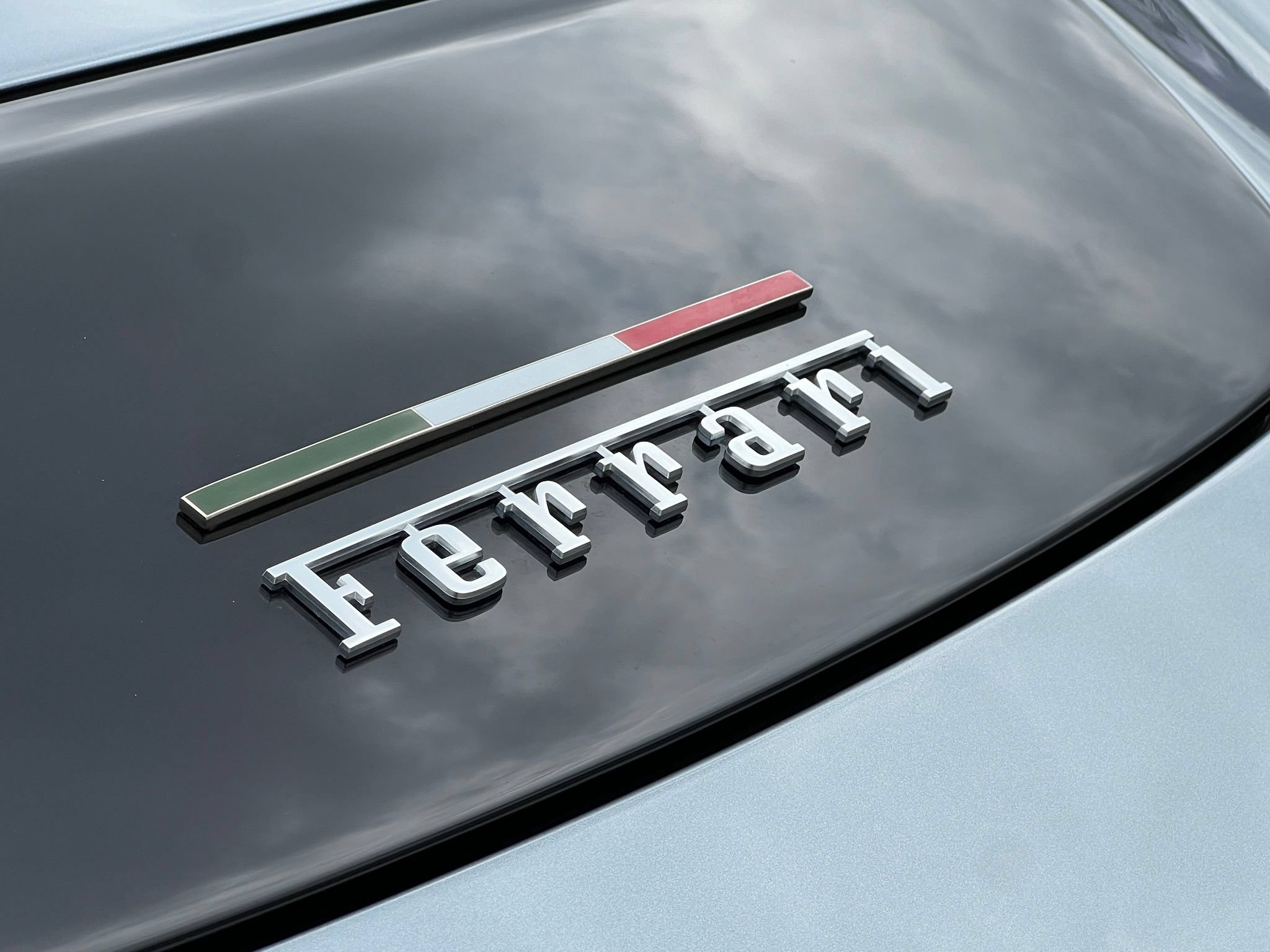 Used 2024 Ferrari Roma Spider RWD image 35