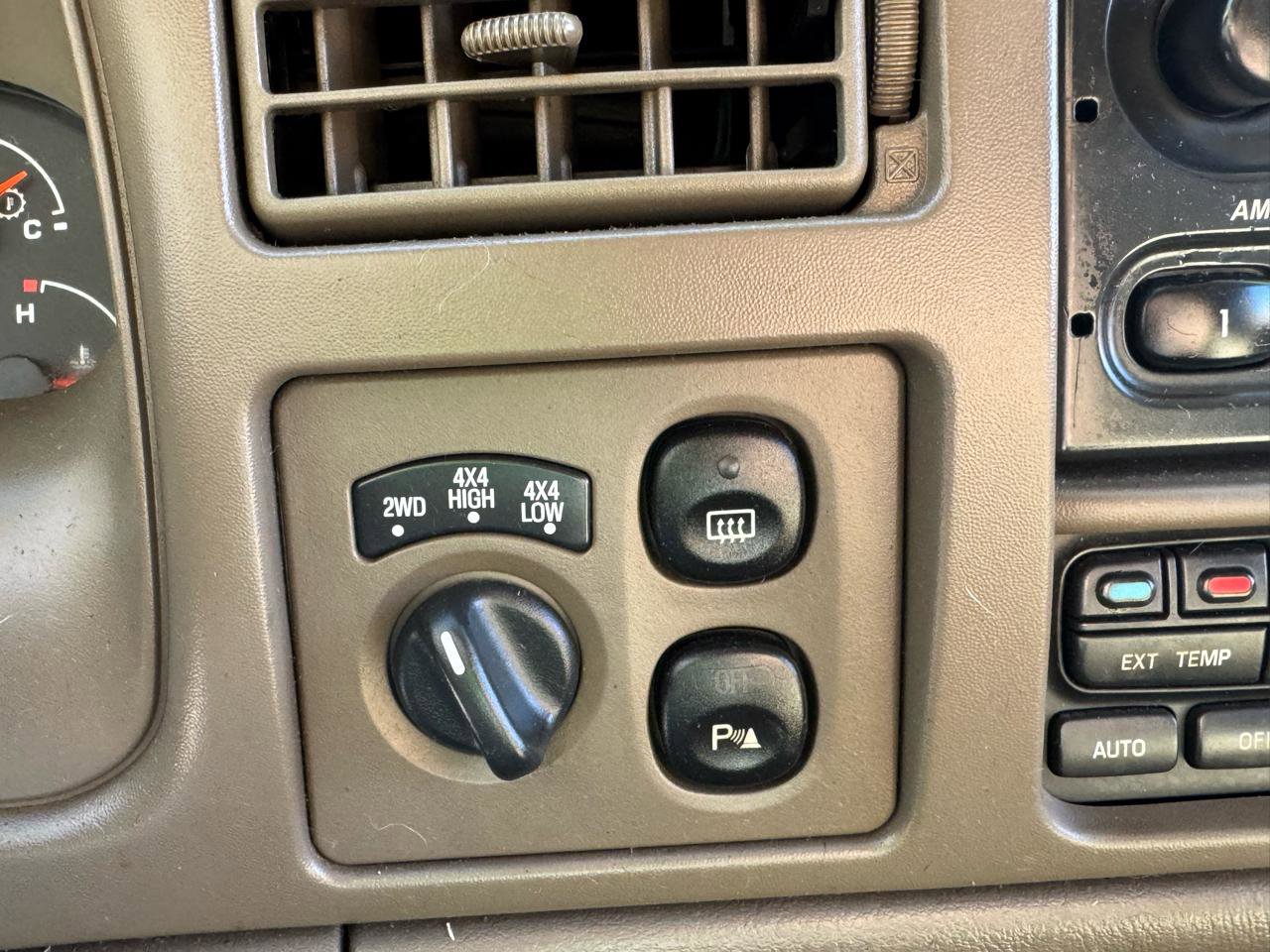 Used 2003 Ford Excursion Limited image 25