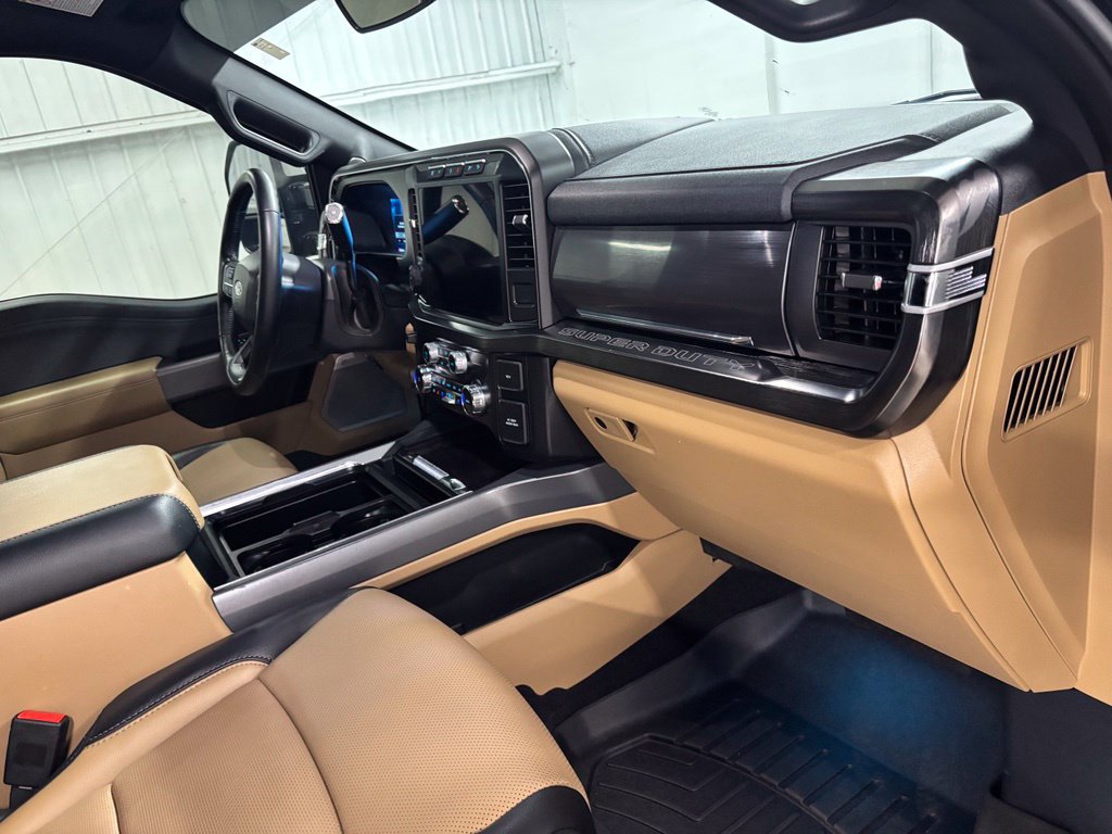 Used 2024 Ford F250 Lariat w/ Lariat Ultimate Package AWD/4WD image 16
