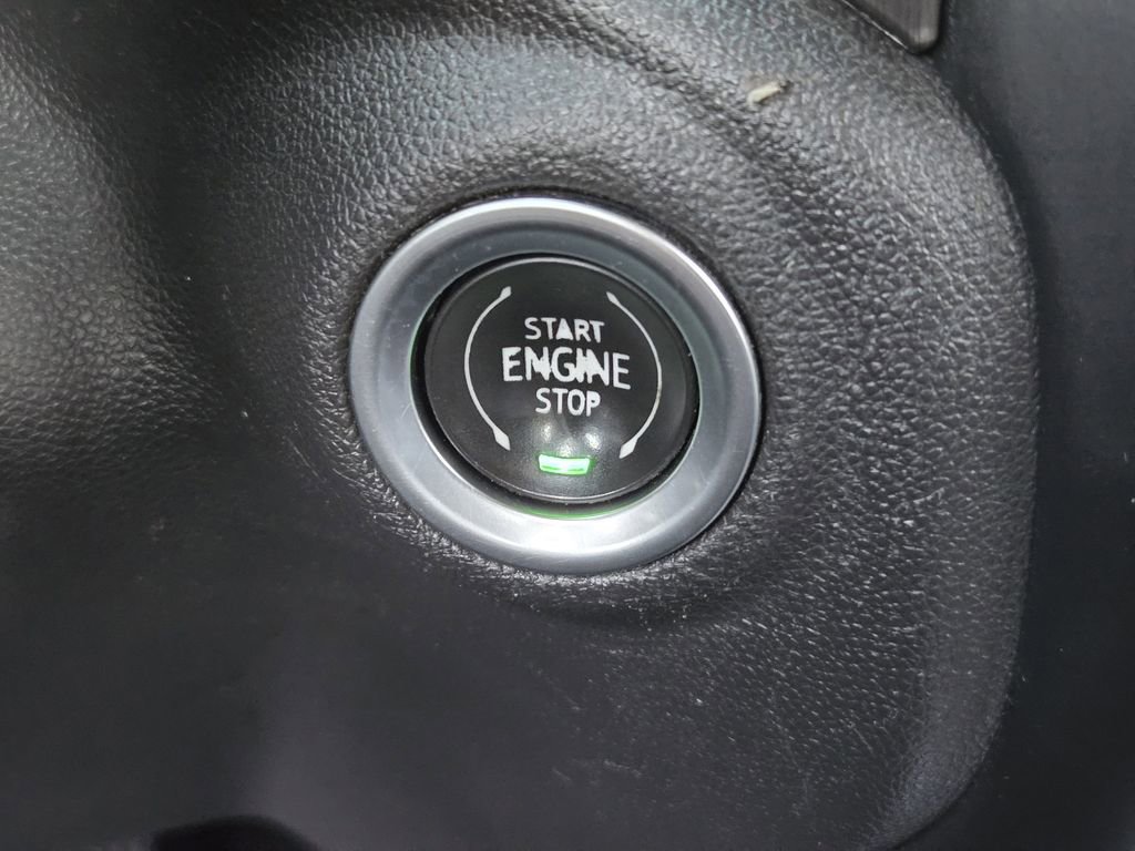 Used 2021 GMC Sierra 1500 AT4 w/ AT4 Premium Package AWD/4WD image 19