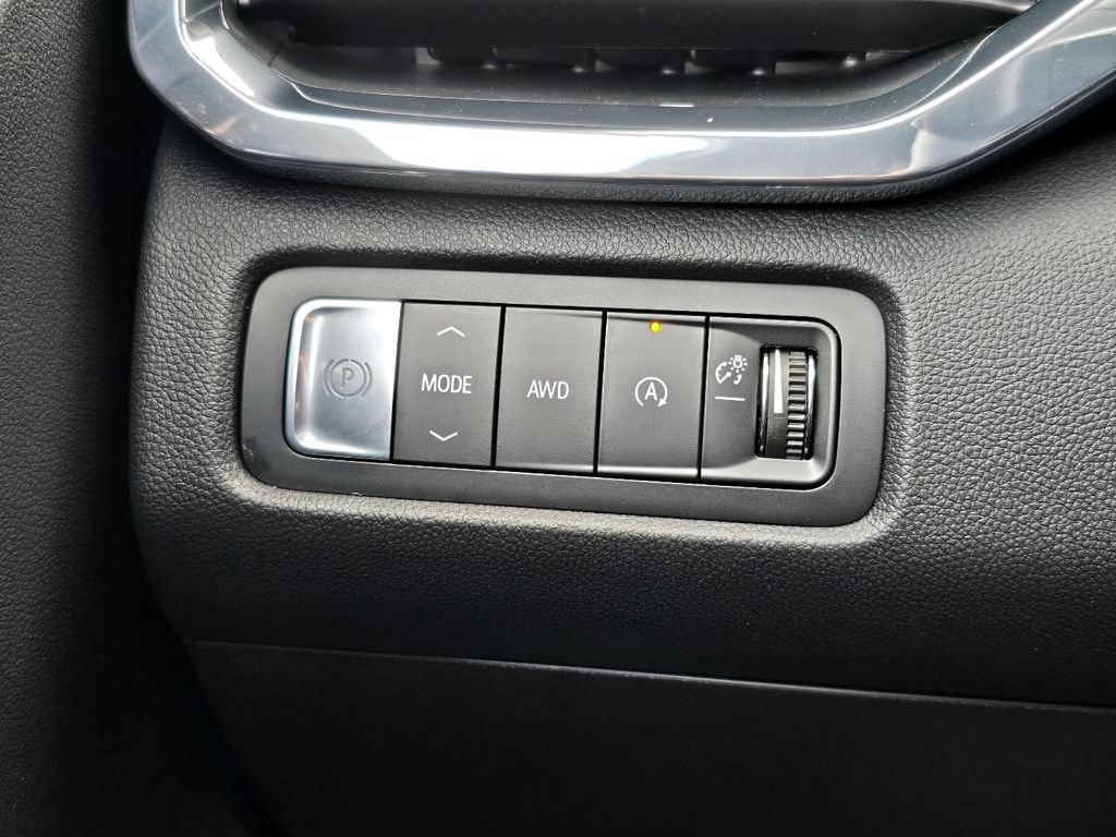 New 2026 GMC Acadia Denali w/ Super Cruise Package AWD/4WD image 17