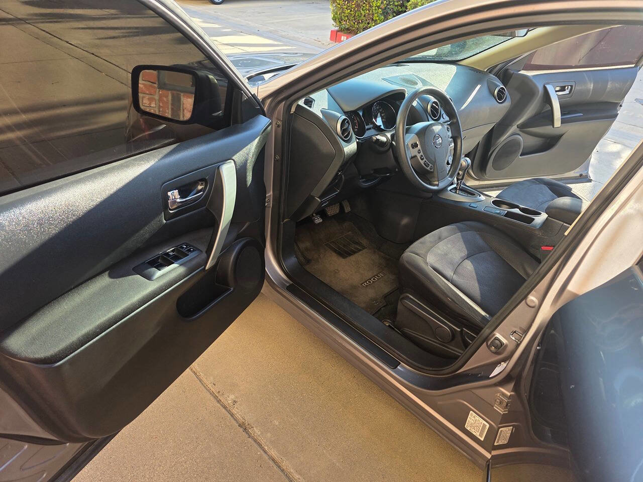 Used 2015 Nissan Rogue S w/ Convenience Package image 9