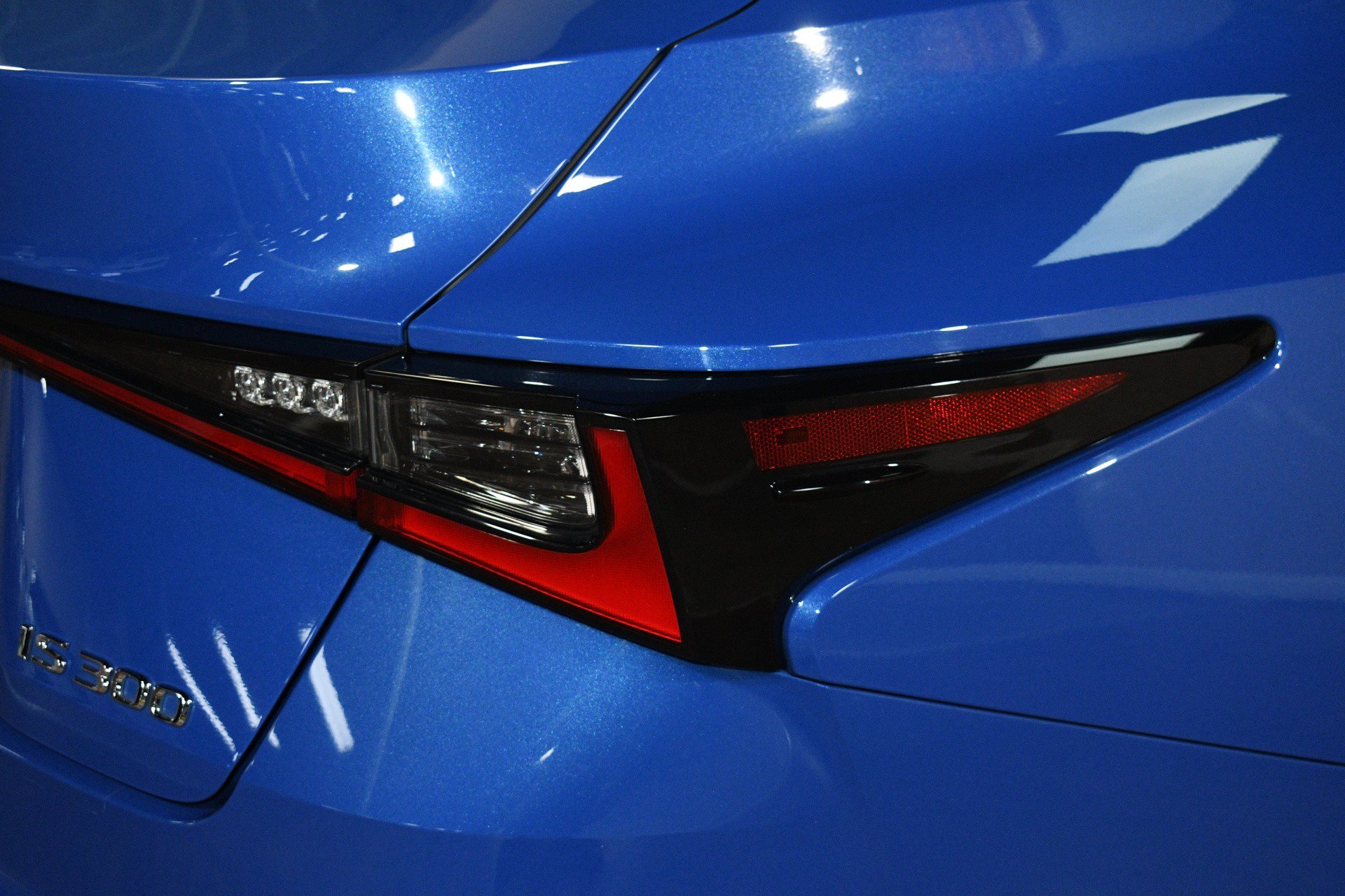 Used 2023 Lexus IS 300 w/ Premium Package RWD image 59