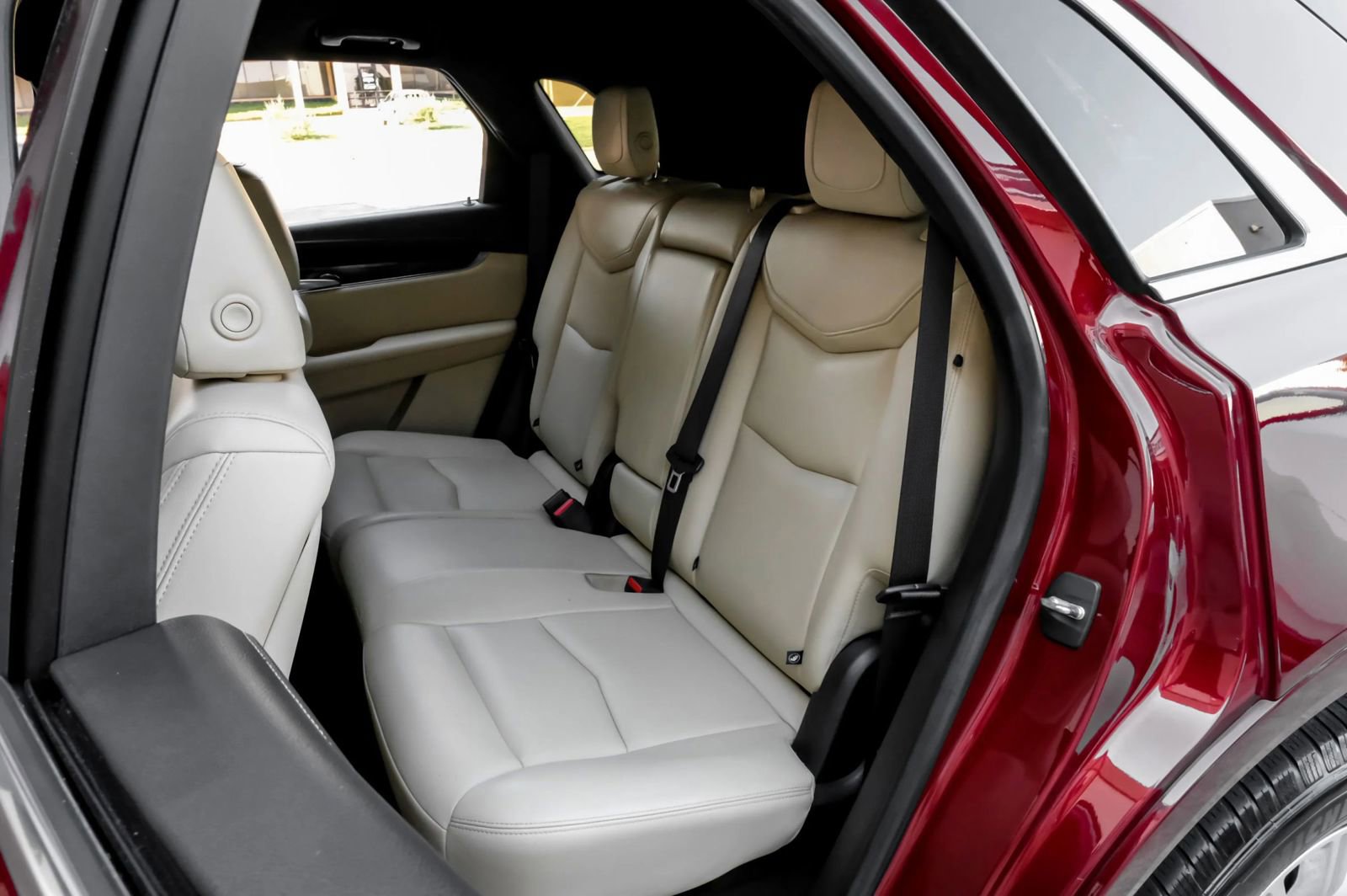 Used 2018 Cadillac XT5 FWD image 45