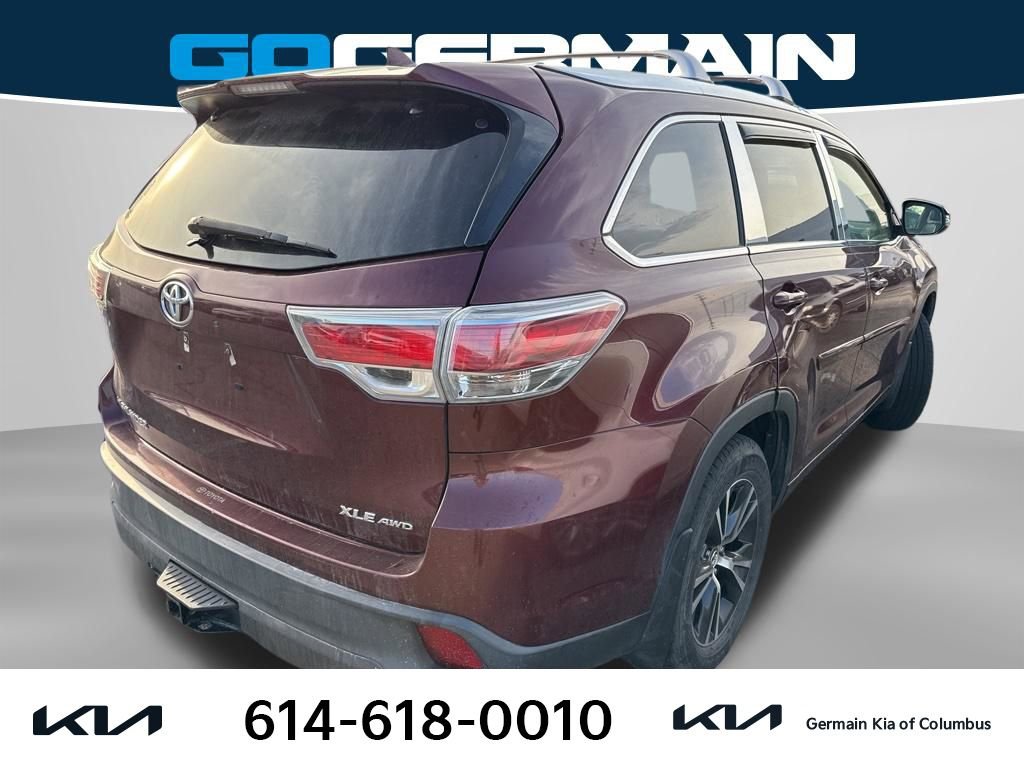 Used 2016 Toyota Highlander XLE image 5