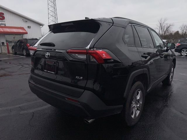 Used 2023 Toyota RAV4 XLE image 7