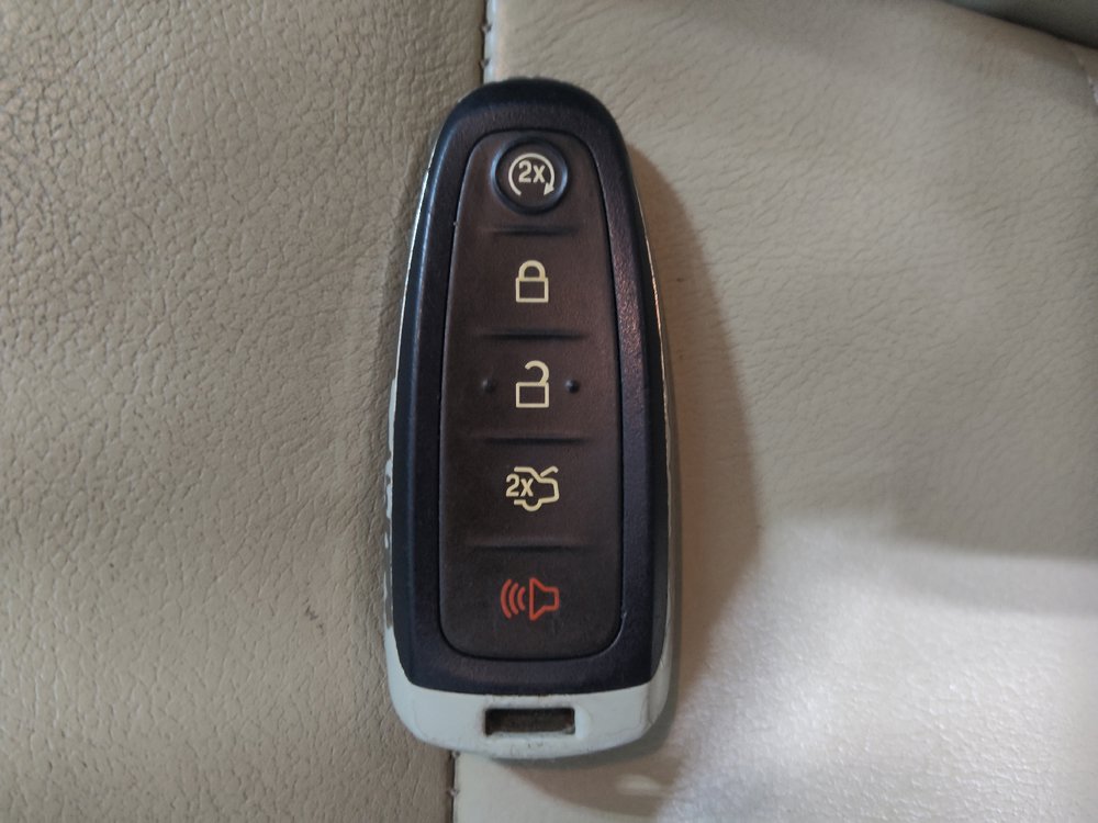 Used 2018 Ford Taurus SEL w/ Equipment Group 201A AWD/4WD image 32