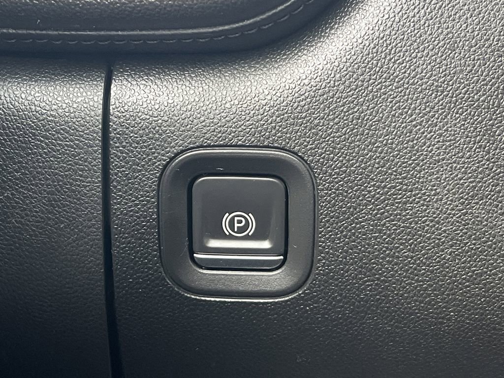 Used 2019 Chevrolet Silverado 1500 LTZ w/ LTZ Plus Package image 16