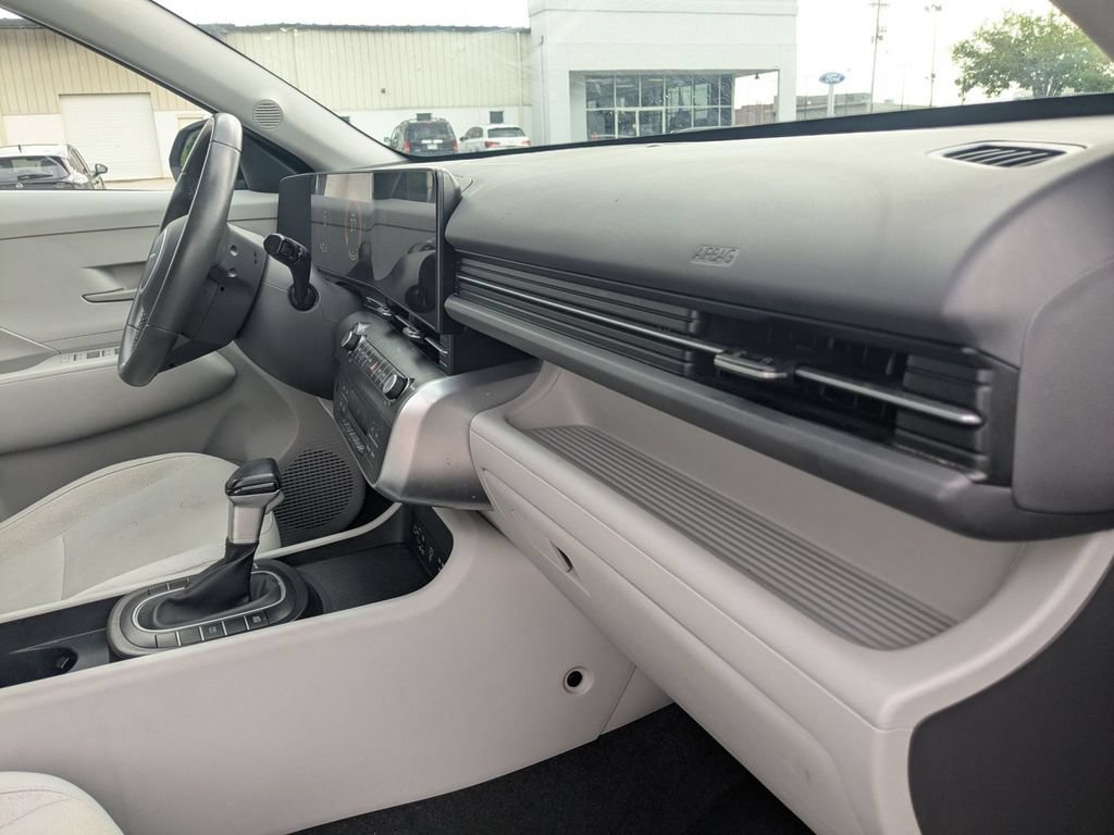 Used 2024 Hyundai Kona SEL AWD/4WD image 34