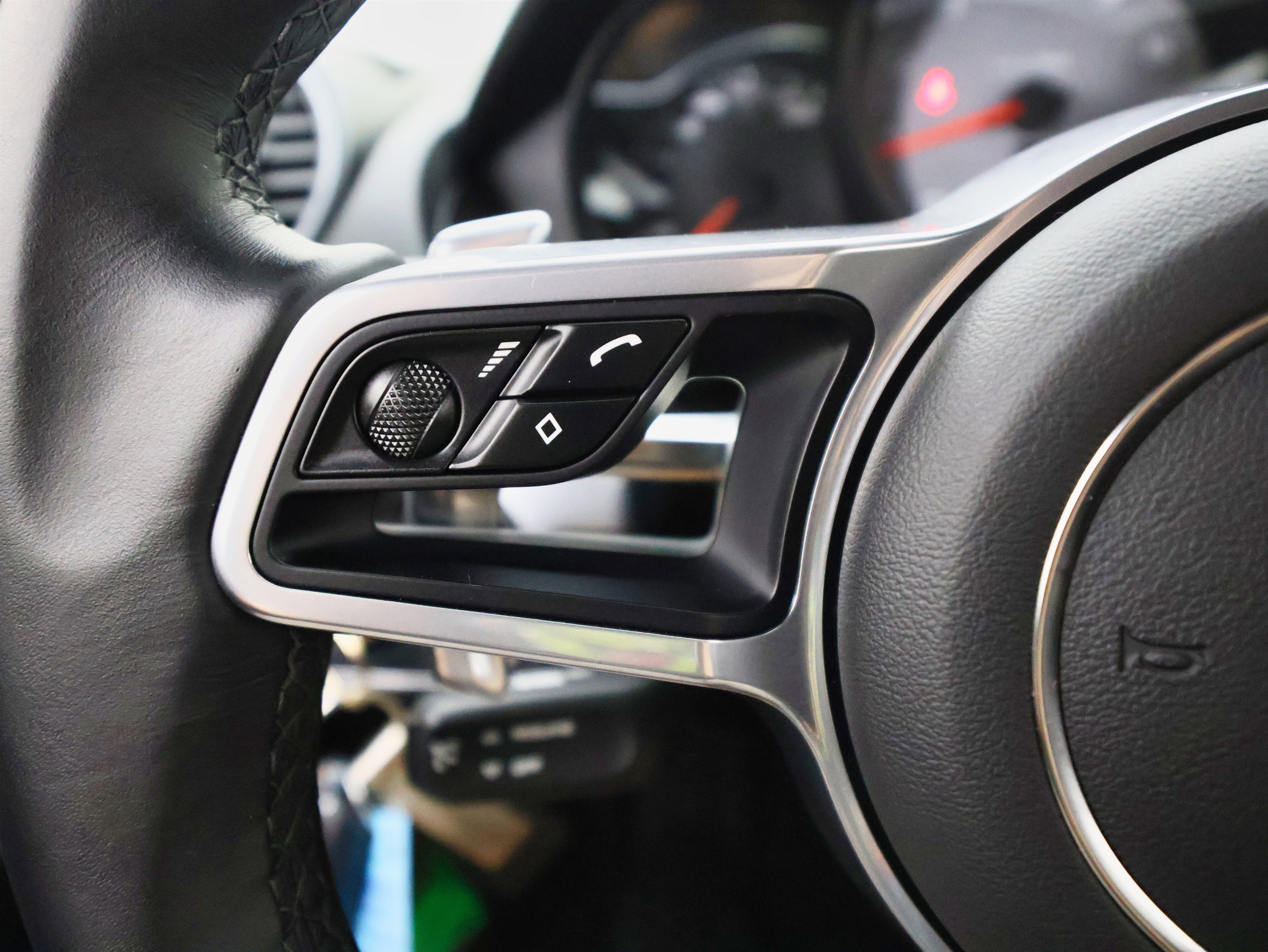 Used 2023 Porsche 718 Cayman S image 31