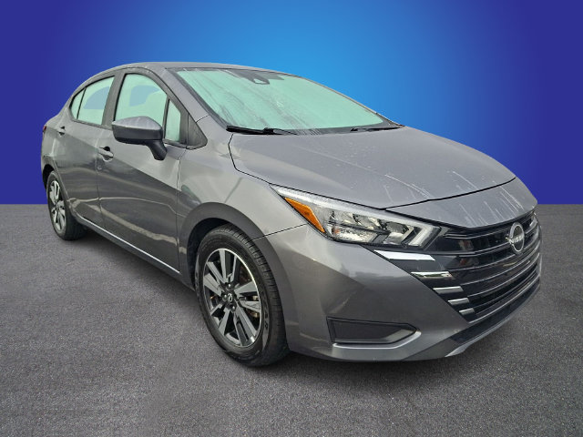 Used 2025 Nissan Versa SV FWD image 3