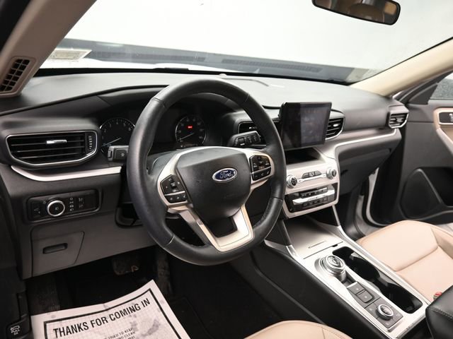 Used 2024 Ford Explorer XLT w/ Equipment Group 202A image 15