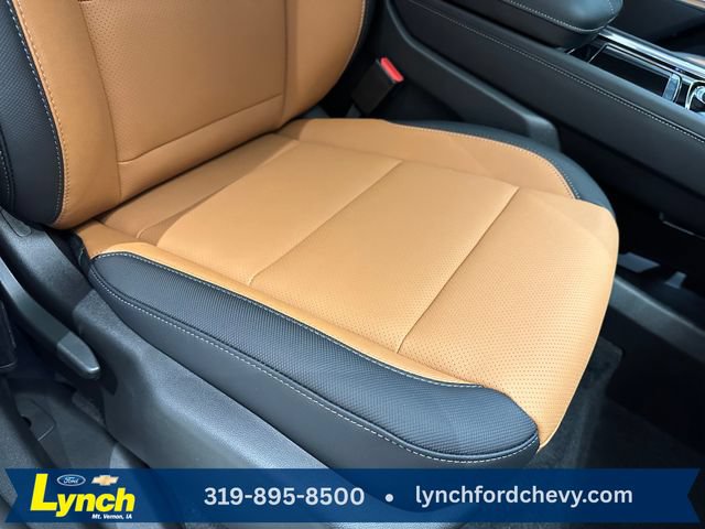 New 2027 Chevrolet Traverse Z71 w/ Enhanced Driving Package AWD/4WD image 9