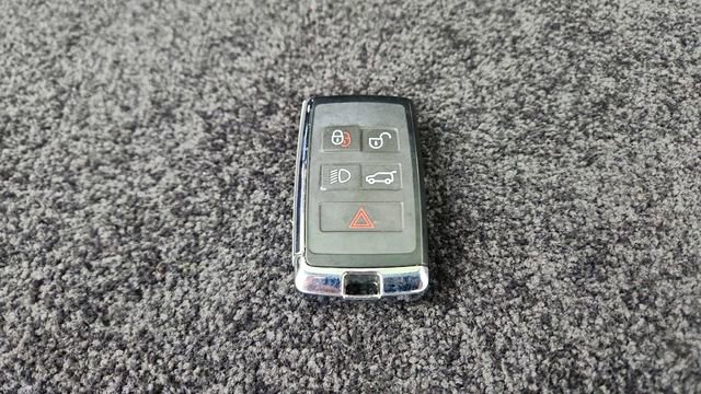 Used 2025 Land Rover Range Rover SE image 60