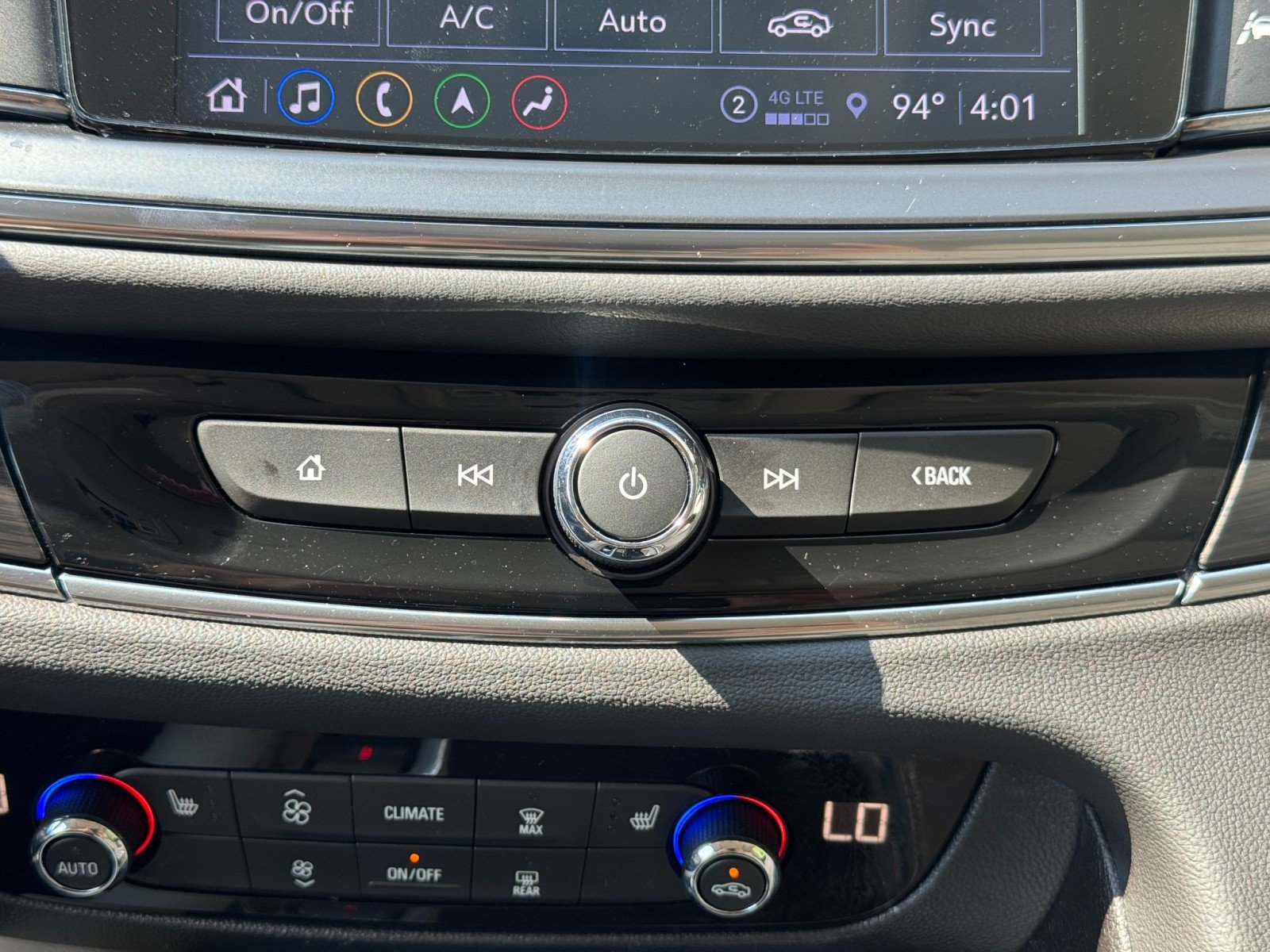 Used 2023 Buick Enclave Essence w/ Experience Buick Package FWD image 27
