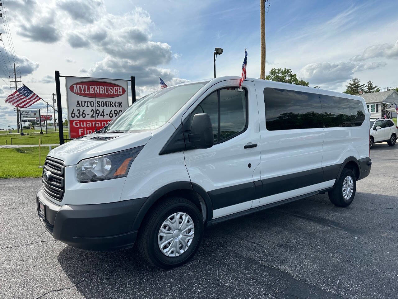 Used 2018 Ford Transit 350 XL RWD image 2