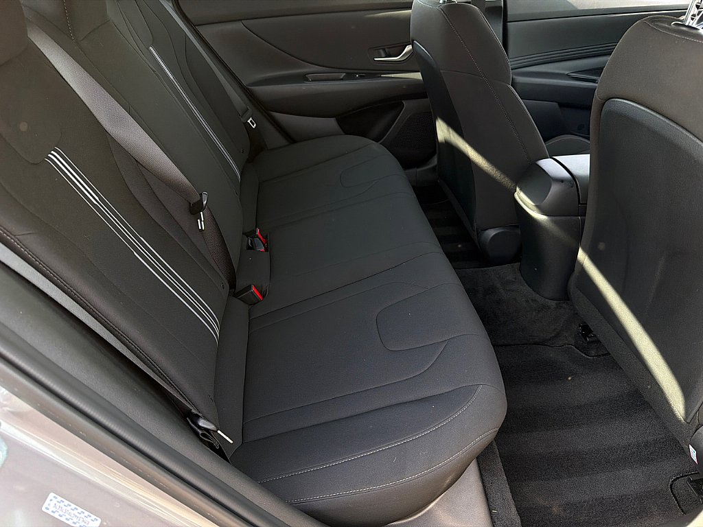 Certified 2023 Hyundai Elantra SEL w/ Convenience Package image 26