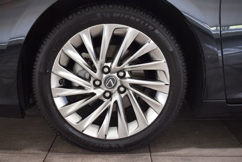 Used 2019 Lexus ES 350 Ultra Luxury image 33