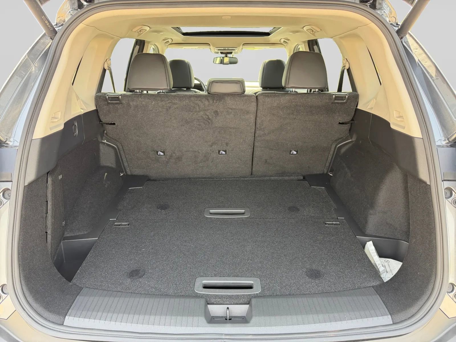 Used 2023 Nissan Rogue SL w/ SL Premium Package image 29