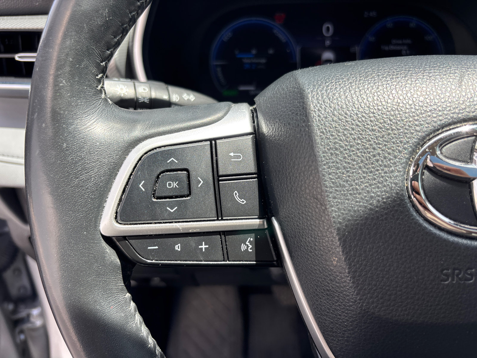 Used 2023 Toyota Highlander Platinum AWD/4WD image 17