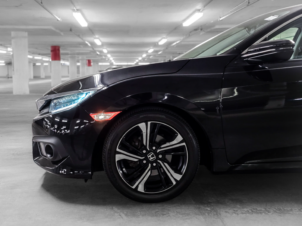 Used 2016 Honda Civic Touring image 14