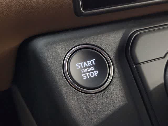 New 2026 Land Rover Defender 110 V8 AWD/4WD image 32