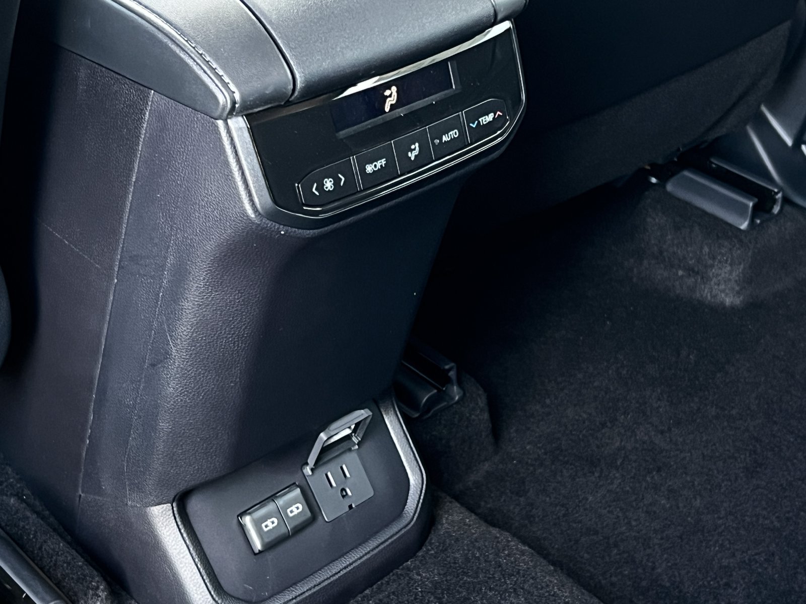 New 2026 Toyota Highlander Limited AWD/4WD image 30