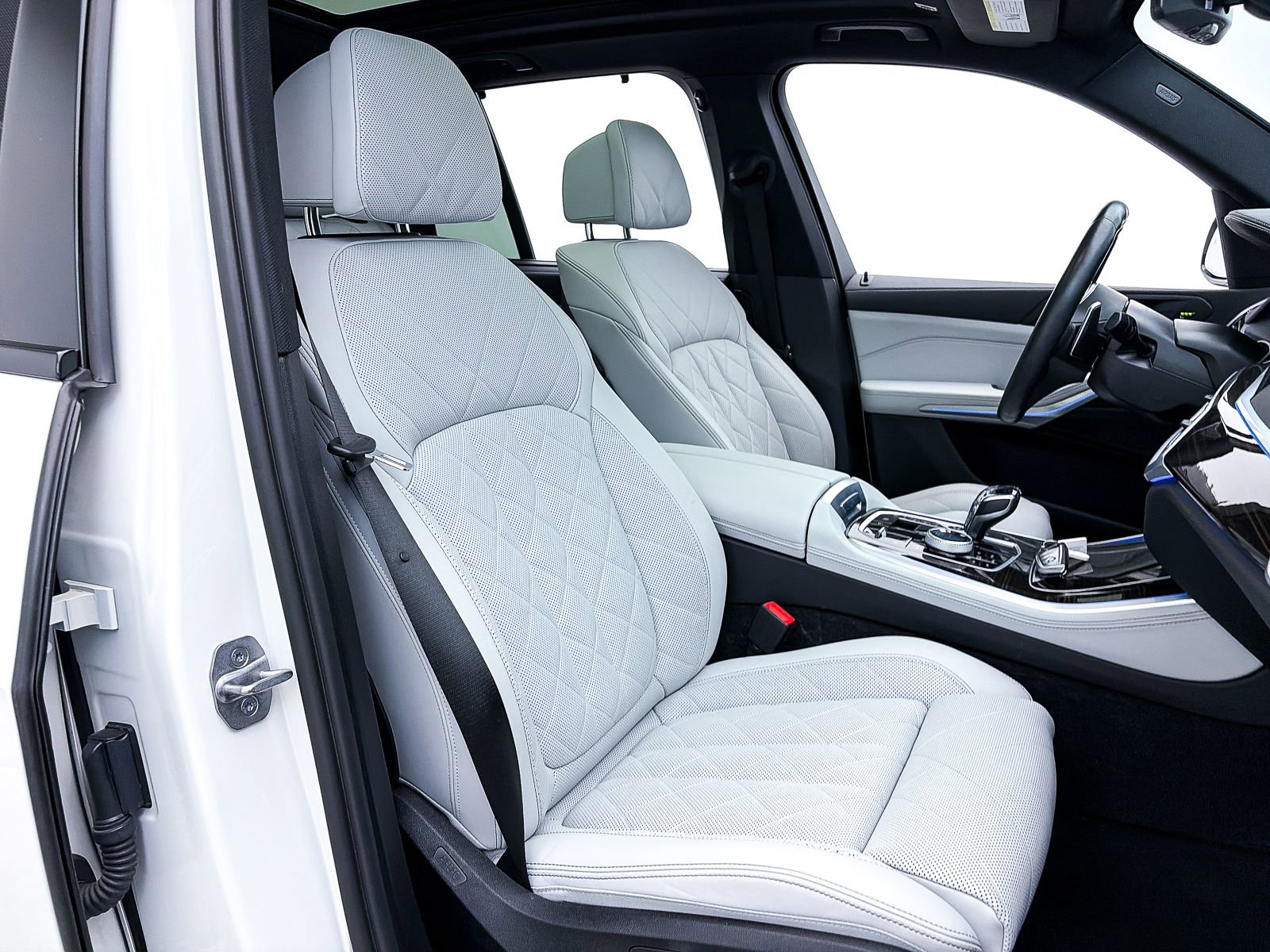 Used 2023 BMW X5 xDrive45e w/ Executive Package image 43