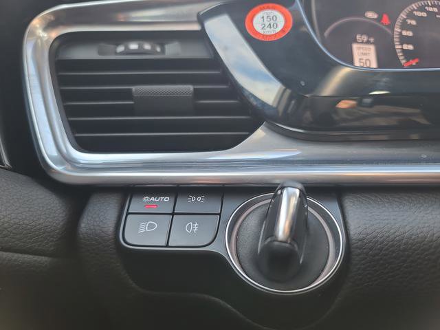 Used 2022 Porsche Panamera 4 Platinum Edition image 13