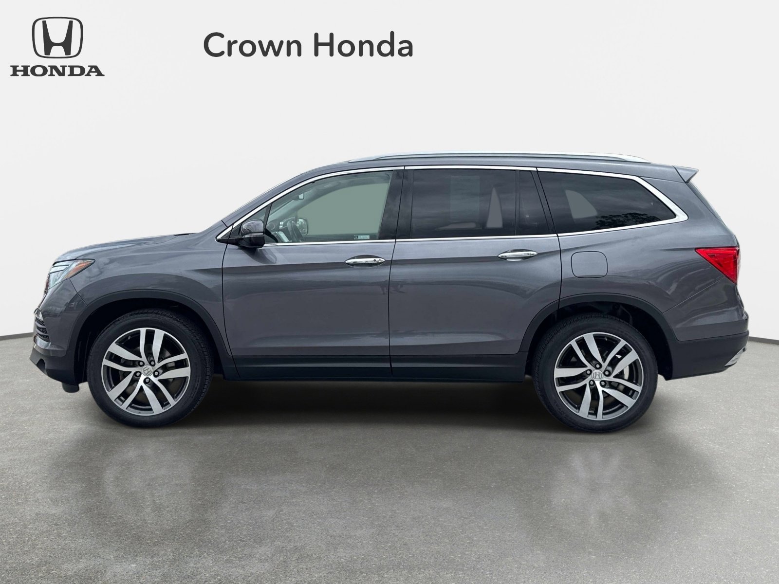 Used 2018 Honda Pilot Elite image 2