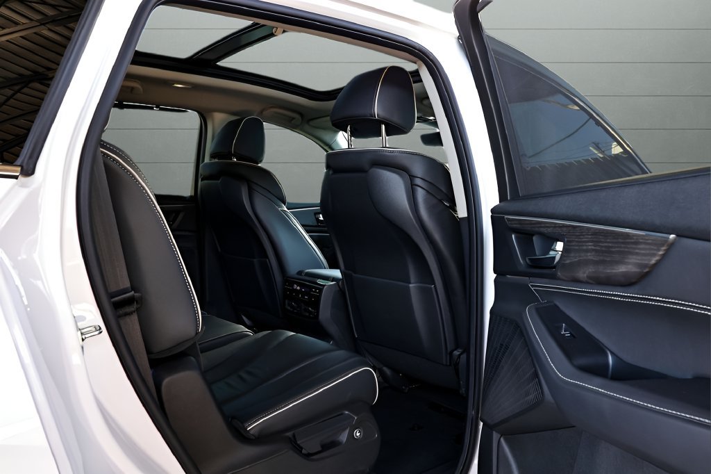 Used 2023 Acura MDX w/ Advance Package AWD/4WD image 55