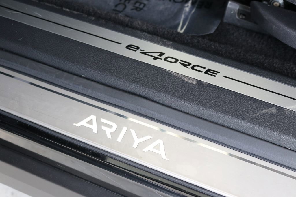 Used 2023 Nissan Ariya AWD image 15