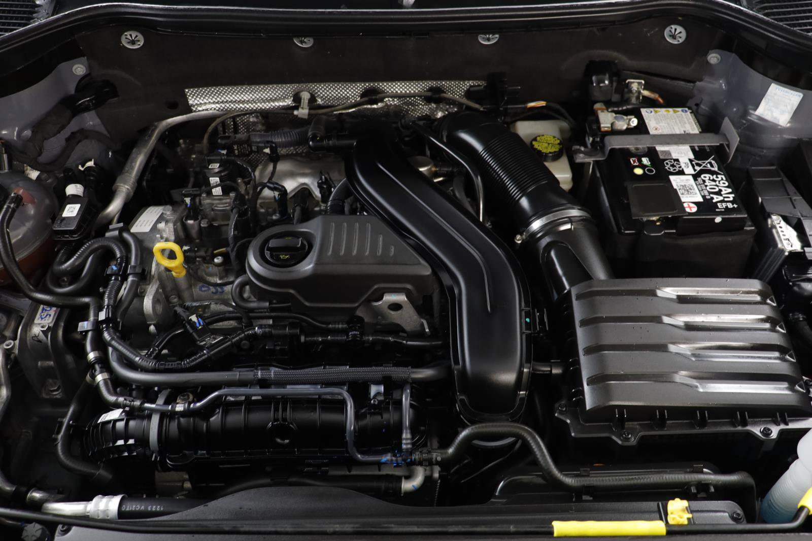 Certified 2024 Volkswagen Taos SEL image 23