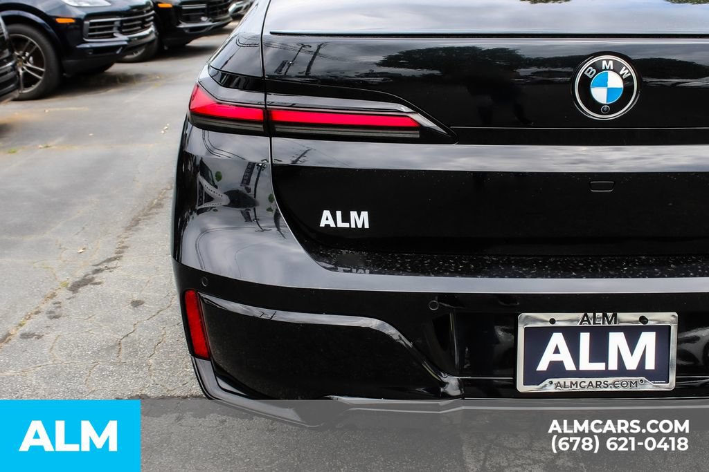 Used 2023 BMW 740i w/ Executive Package RWD image 10