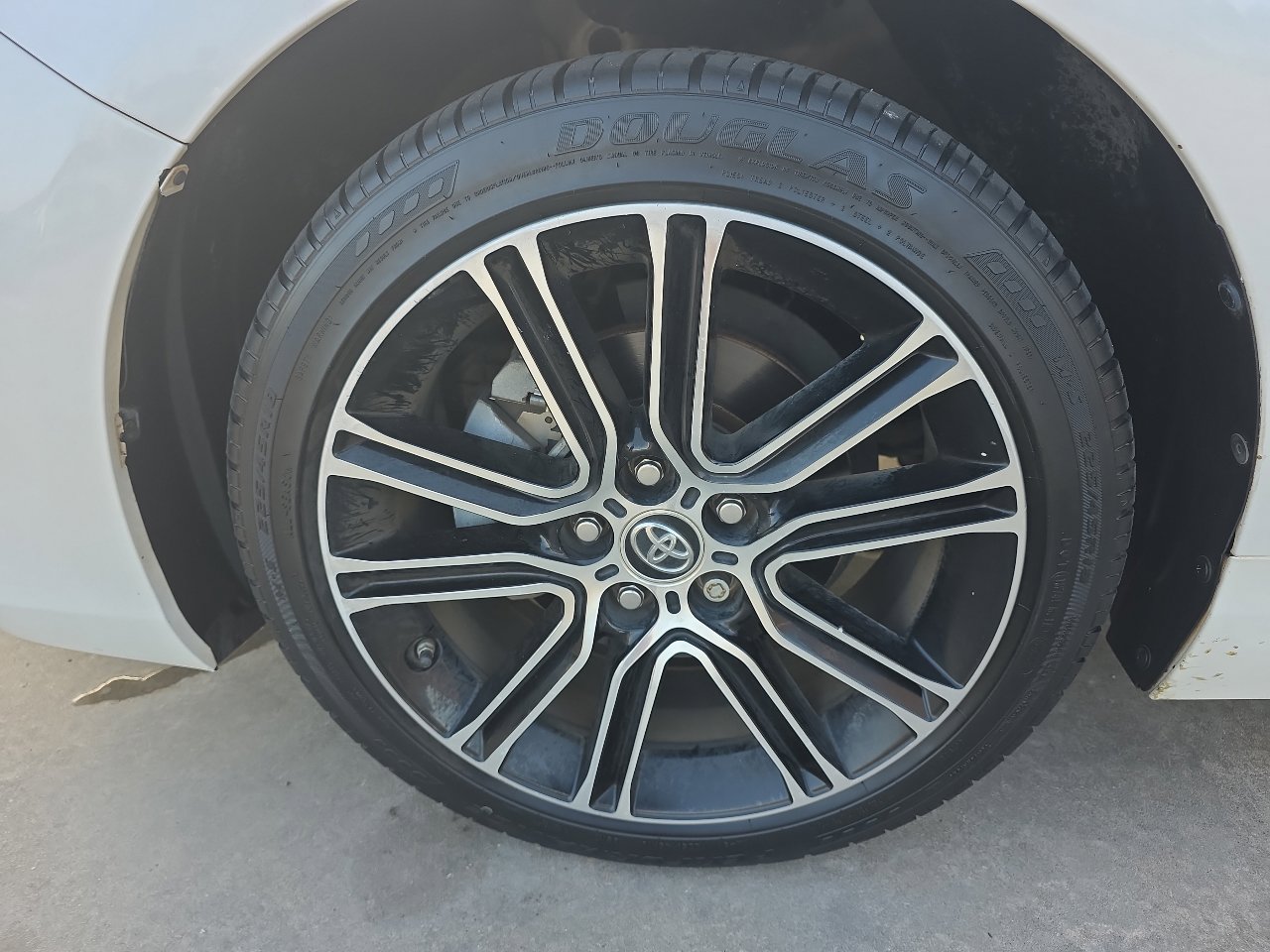 Used 2016 Toyota Camry SE image 29