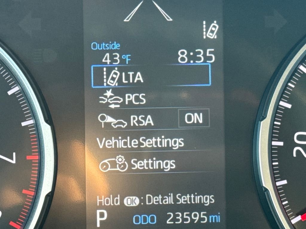 Used 2022 Toyota RAV4 LE image 18