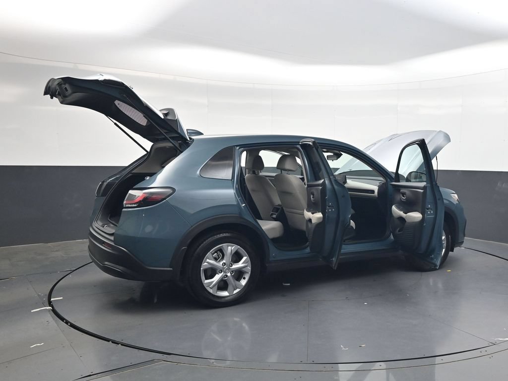 Certified 2024 Honda HR-V LX image 38