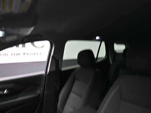 Used 2023 GMC Terrain SLE w/ Driver Convenience Package image 17