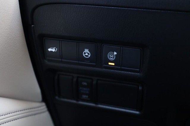 Used 2021 Nissan Armada Platinum w/ Captain's Chairs Package image 23