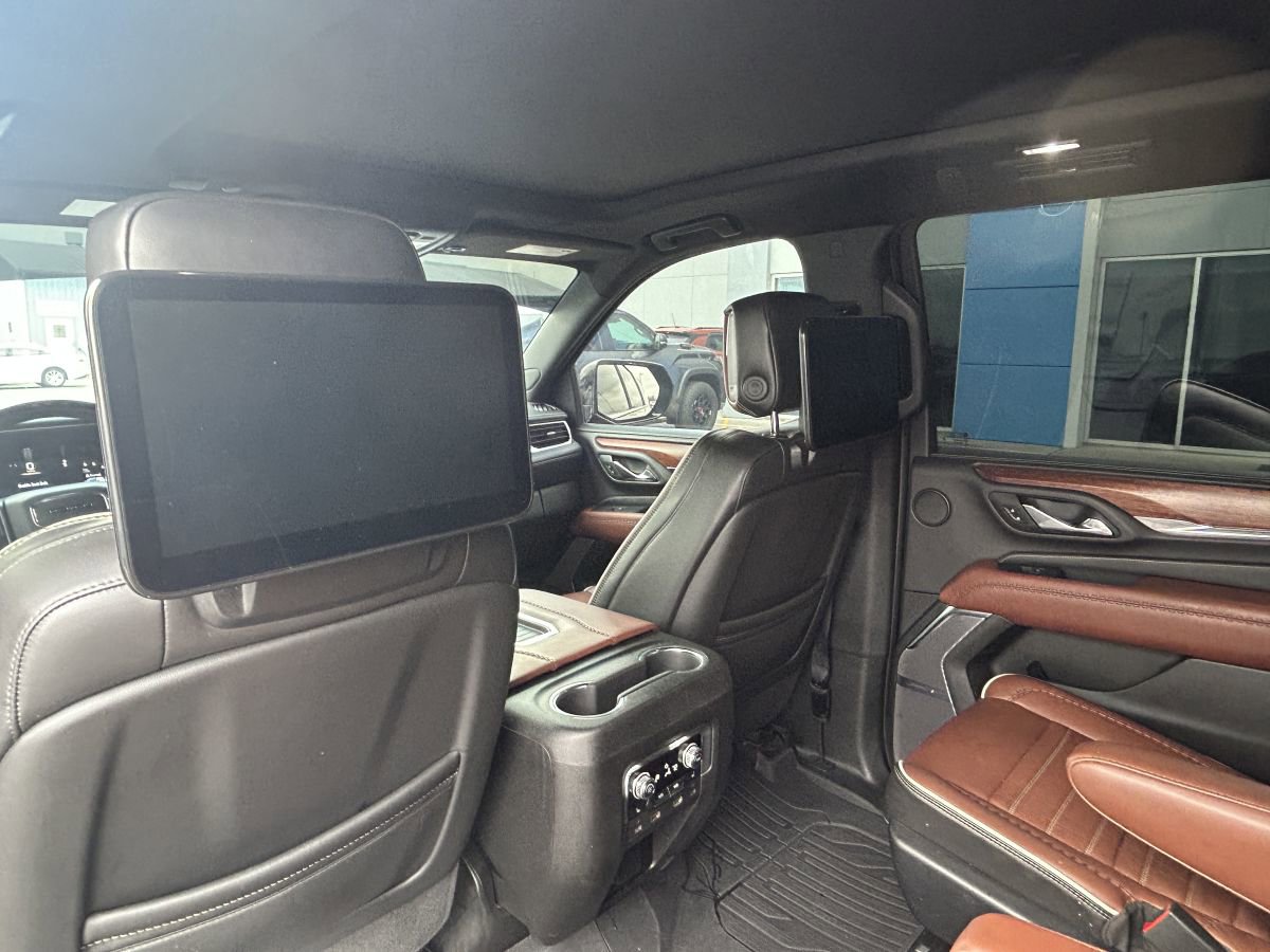 Used 2023 GMC Yukon XL Denali Ultimate w/ LPO, Floor Liner Package image 12