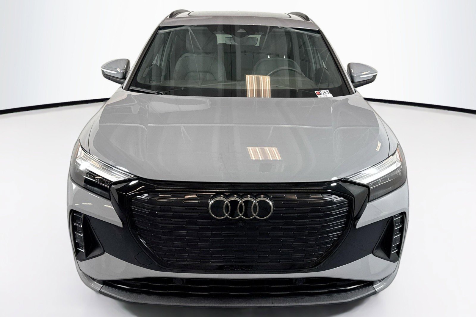 Used 2025 Audi Q4 e-tron Premium Plus image 2