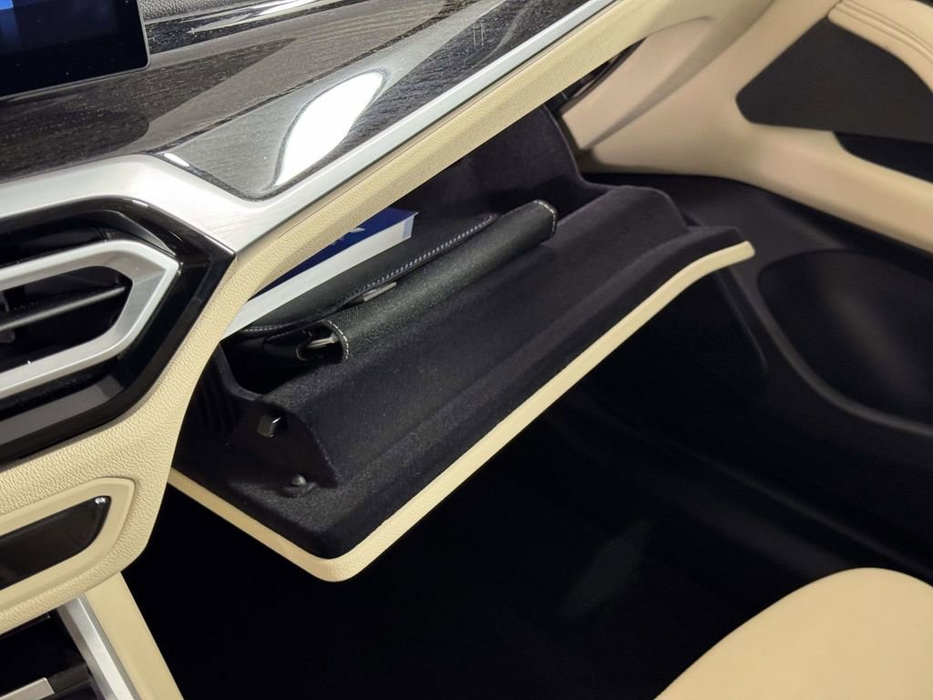 Used 2023 BMW i4 eDrive35 RWD image 30