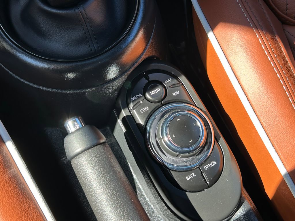 Used 2024 MINI Cooper S w/ Signature Upholstery Package image 28